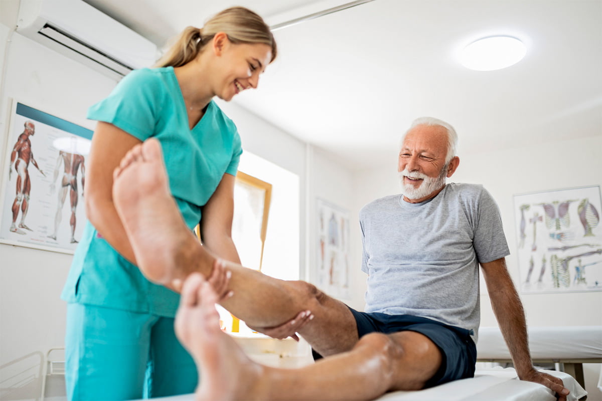 How To Become A Physical Therapist: 7 Steps